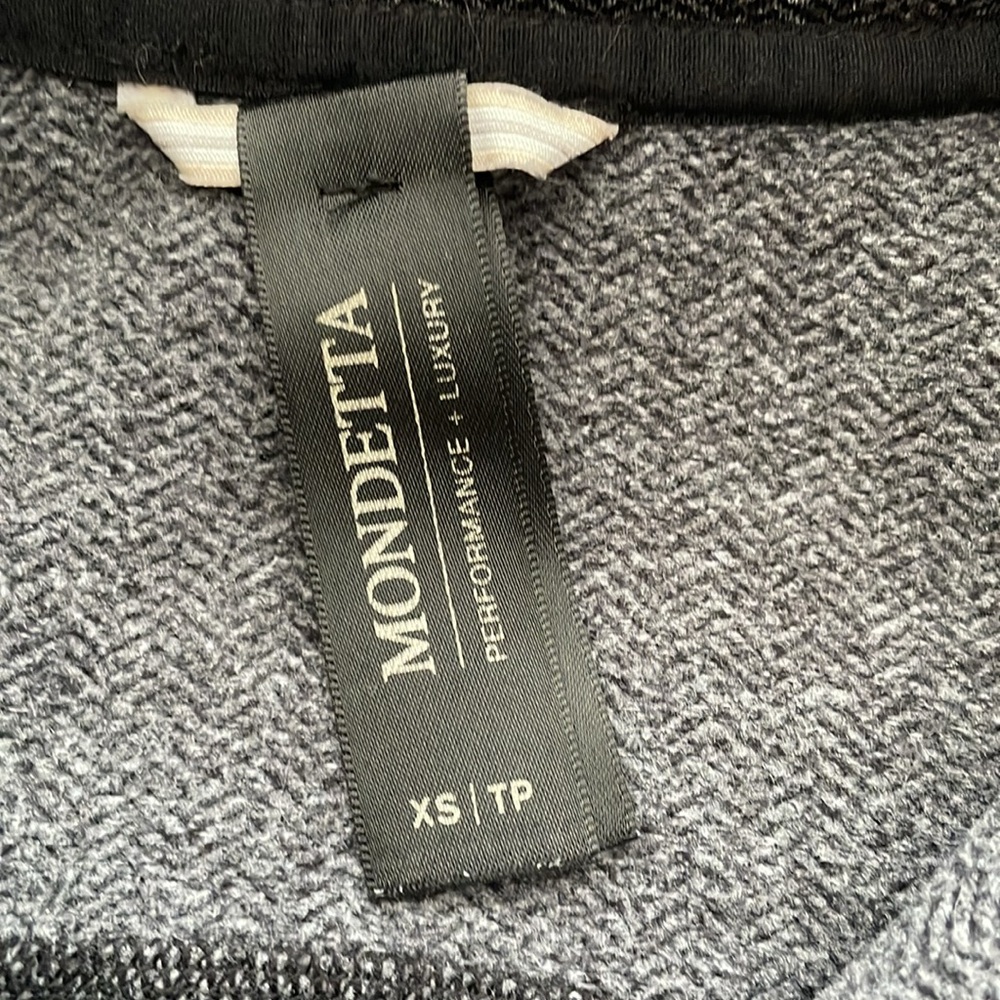 Mondetta Herringbone Performance/Active Top - image 5